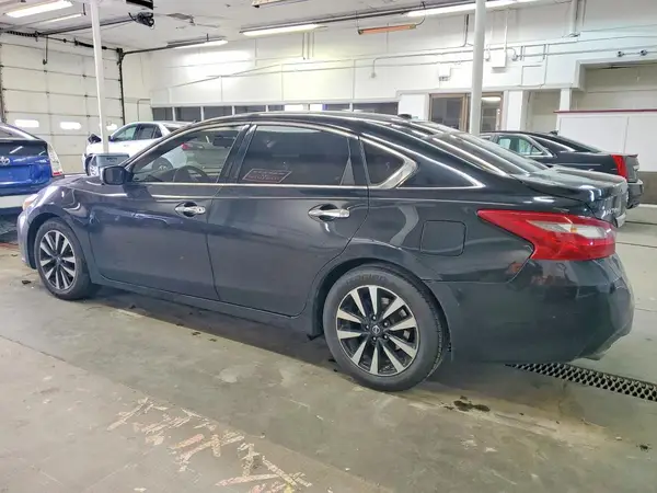 1N4AL3AP3JC170142 2018 NISSAN ALTIMA - Image 2