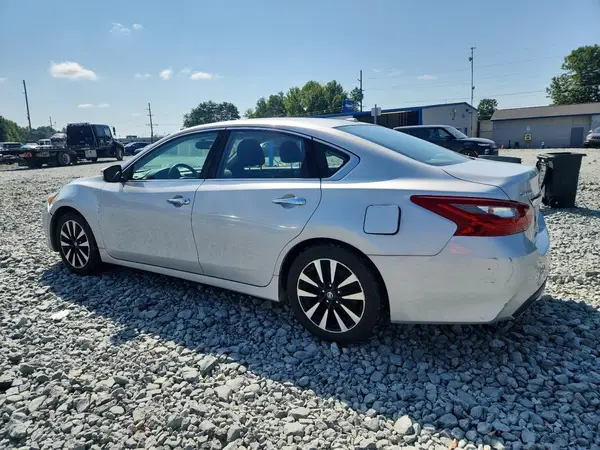 1N4AL3AP3JC171386 2018 NISSAN ALTIMA - Image 2