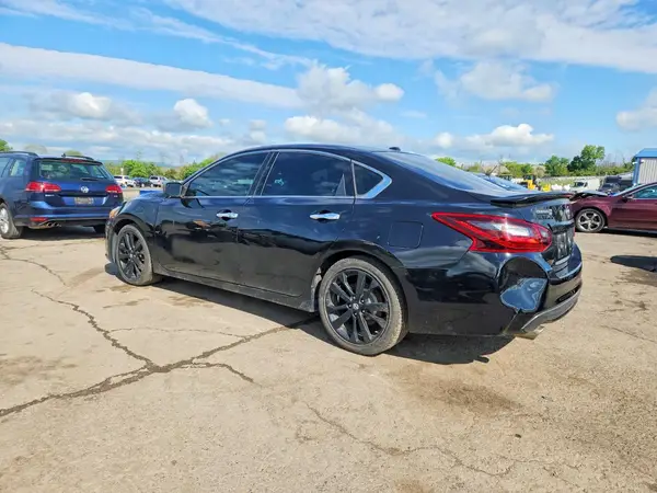 1N4AL3AP3JC172375 2018 NISSAN ALTIMA - Image 2