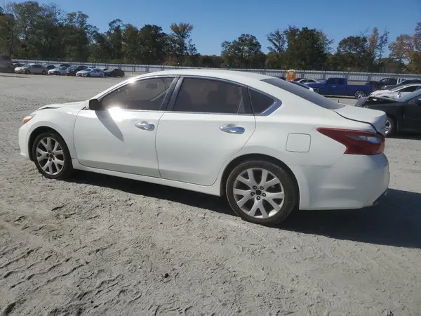 1N4AL3AP3JC174711 2018 NISSAN ALTIMA - Image 2