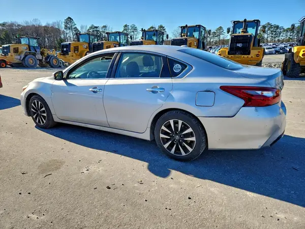 1N4AL3AP3JC175342 2018 NISSAN ALTIMA - Image 2