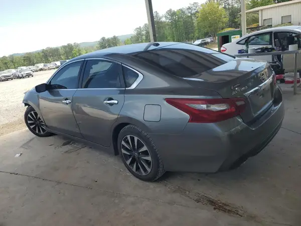 1N4AL3AP3JC175793 2018 NISSAN ALTIMA - Image 2