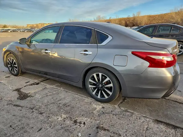 1N4AL3AP3JC176328 2018 NISSAN ALTIMA - Image 2