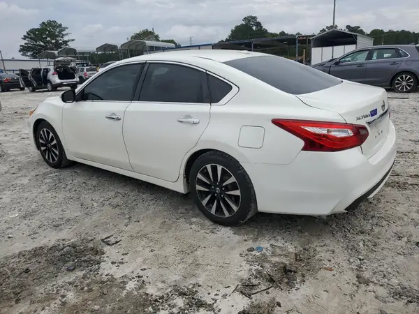 1N4AL3AP3JC177141 2018 NISSAN ALTIMA - Image 2