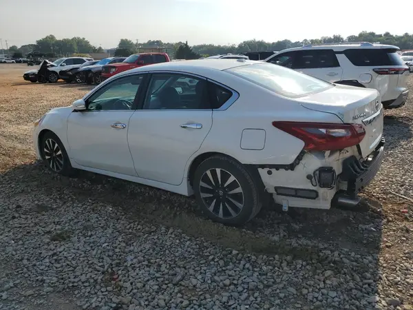 1N4AL3AP3JC180878 2018 NISSAN ALTIMA - Image 2