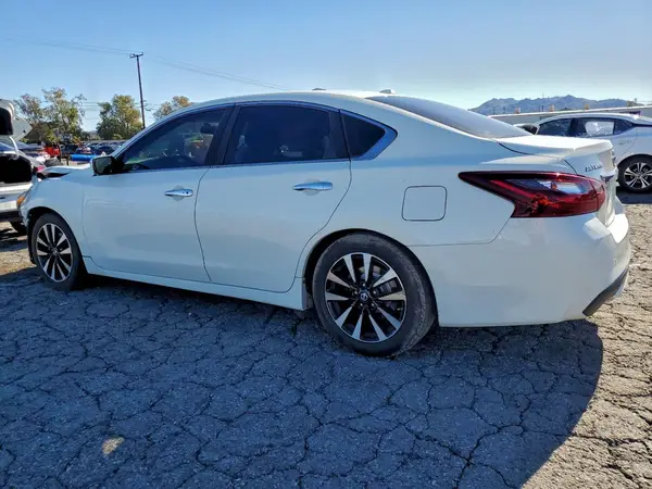 1N4AL3AP3JC182873 2018 NISSAN ALTIMA - Image 2