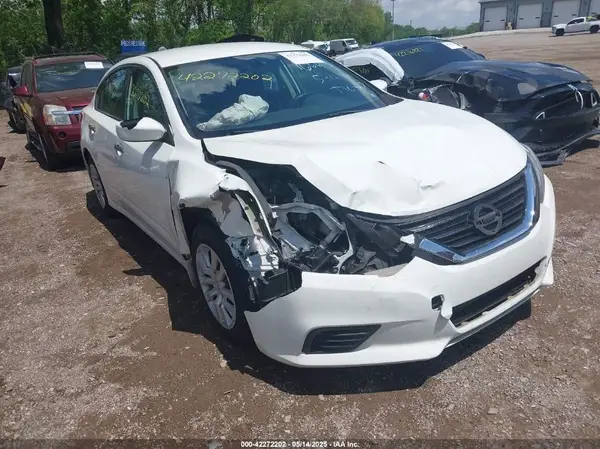 1N4AL3AP3JC183120 2018 NISSAN ALTIMA - Image 1