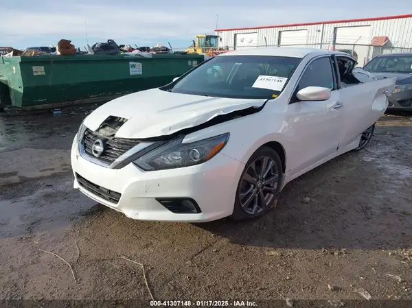 1N4AL3AP3JC184686 2018 NISSAN ALTIMA - Image 2