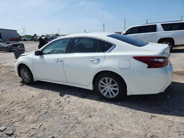 1N4AL3AP3JC184963 2018 NISSAN ALTIMA - Image 2