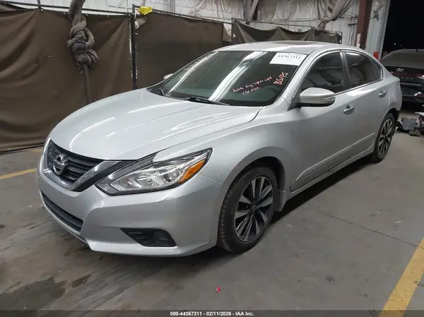 1N4AL3AP3JC186597 2018 NISSAN ALTIMA - Image 2