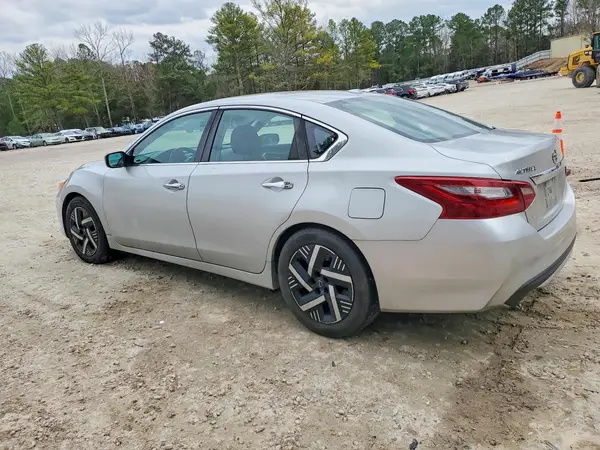 1N4AL3AP3JC190035 2018 NISSAN ALTIMA - Image 2