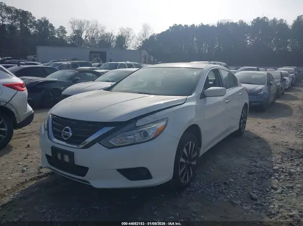 1N4AL3AP3JC190293 2018 NISSAN ALTIMA - Image 2
