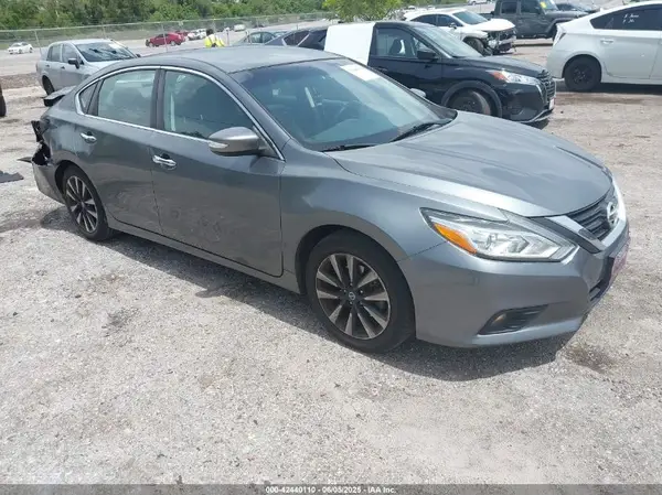 1N4AL3AP3JC190889 2018 NISSAN ALTIMA - Image 1