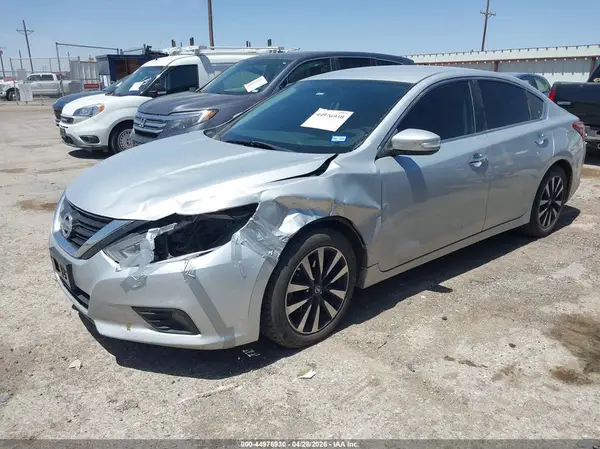 1N4AL3AP3JC192769 2018 NISSAN ALTIMA - Image 2