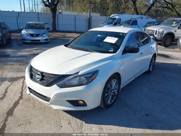 1N4AL3AP3JC192805 2018 NISSAN ALTIMA - Image 2