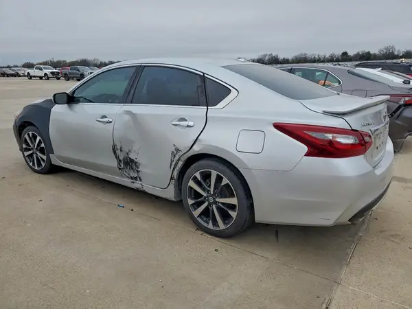 1N4AL3AP3JC194151 2018 NISSAN ALTIMA - Image 2