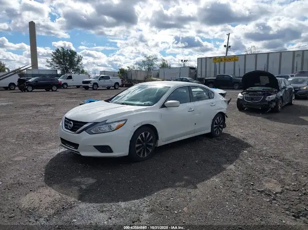 1N4AL3AP3JC196272 2018 NISSAN ALTIMA - Image 2