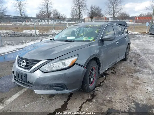 1N4AL3AP3JC197177 2018 NISSAN ALTIMA - Image 2