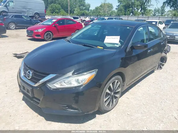 1N4AL3AP3JC197292 2018 NISSAN ALTIMA - Image 2