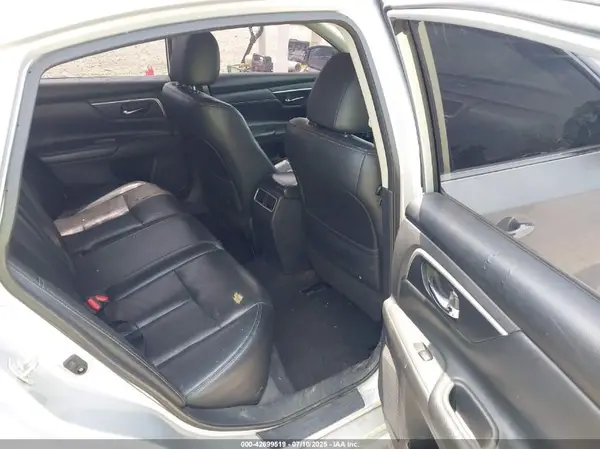 1N4AL3AP3JC198071 2018 NISSAN ALTIMA - Image 8