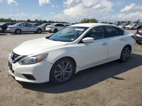 1N4AL3AP3JC198099 2018 NISSAN ALTIMA - Image 1
