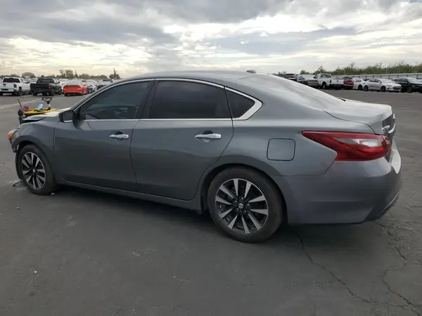 1N4AL3AP3JC198202 2018 NISSAN ALTIMA - Image 2
