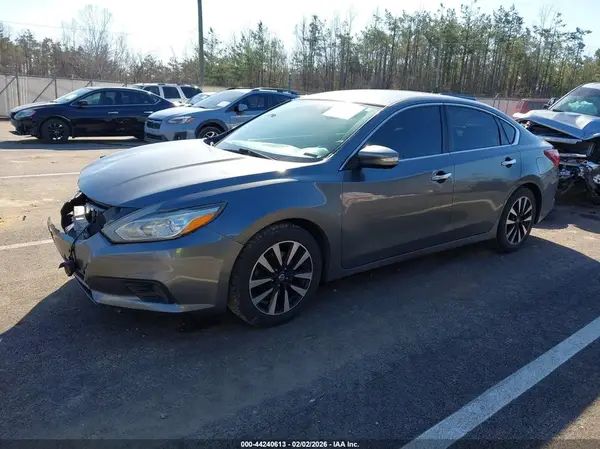 1N4AL3AP3JC198930 2018 NISSAN ALTIMA - Image 2