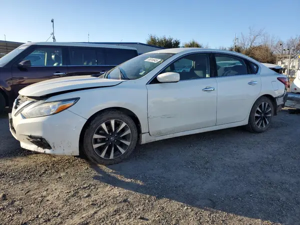 1N4AL3AP3JC201812 2018 NISSAN ALTIMA - Image 1