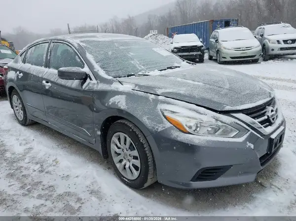 1N4AL3AP3JC204337 2018 NISSAN ALTIMA - Image 1
