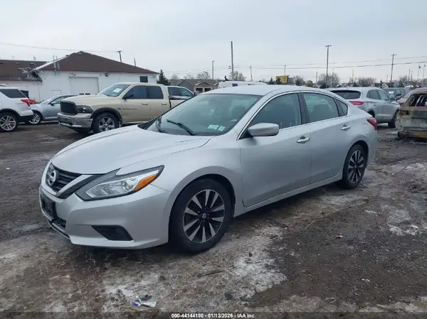1N4AL3AP3JC205102 2018 NISSAN ALTIMA - Image 2