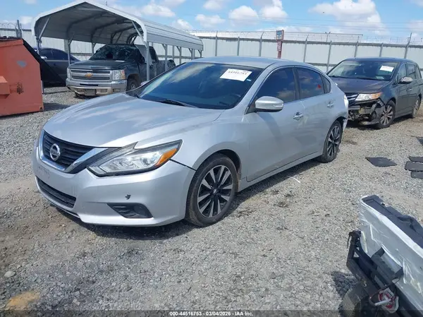 1N4AL3AP3JC205133 2018 NISSAN ALTIMA - Image 2