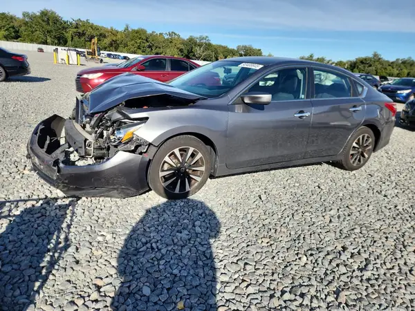 1N4AL3AP3JC205603 2018 NISSAN ALTIMA - Image 1