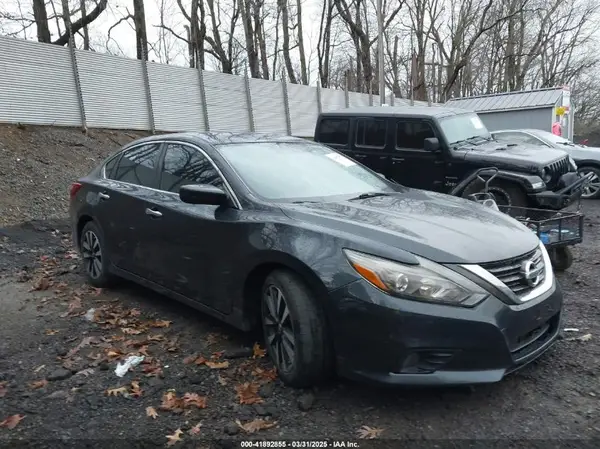 1N4AL3AP3JC205875 2018 NISSAN ALTIMA - Image 1
