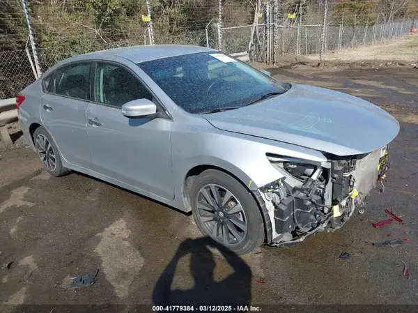1N4AL3AP3JC206895 2018 NISSAN ALTIMA - Image 1