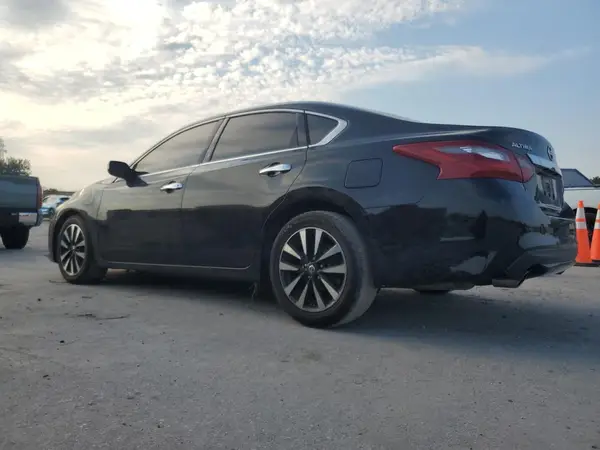 1N4AL3AP3JC208226 2018 NISSAN ALTIMA - Image 2
