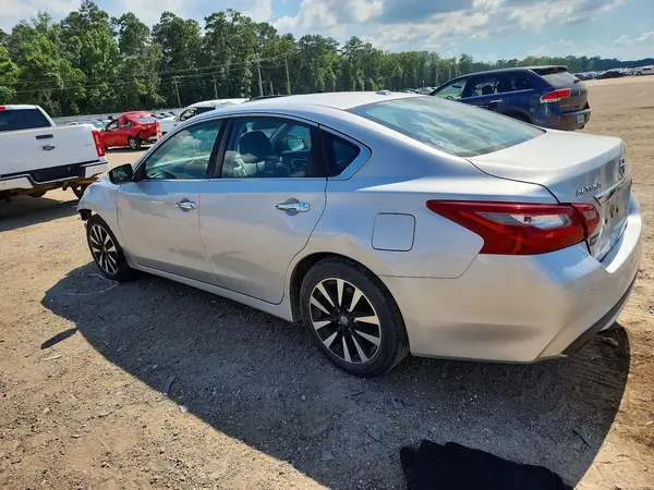 1N4AL3AP3JC209120 2018 NISSAN ALTIMA - Image 2