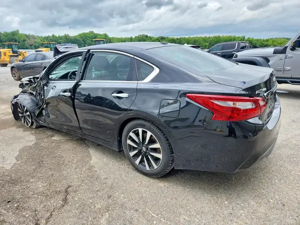1N4AL3AP3JC212034 2018 NISSAN ALTIMA - Image 2