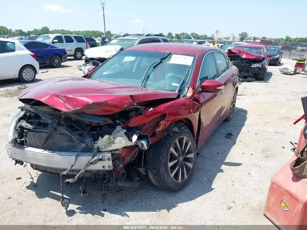 1N4AL3AP3JC212065 2018 NISSAN ALTIMA - Image 2
