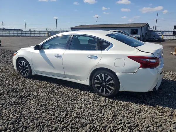 1N4AL3AP3JC212535 2018 NISSAN ALTIMA - Image 2