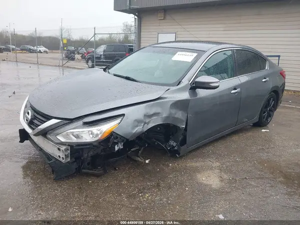 1N4AL3AP3JC213300 2018 NISSAN ALTIMA - Image 2