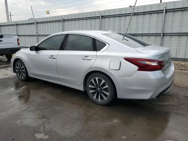 1N4AL3AP3JC214480 2018 NISSAN ALTIMA - Image 2