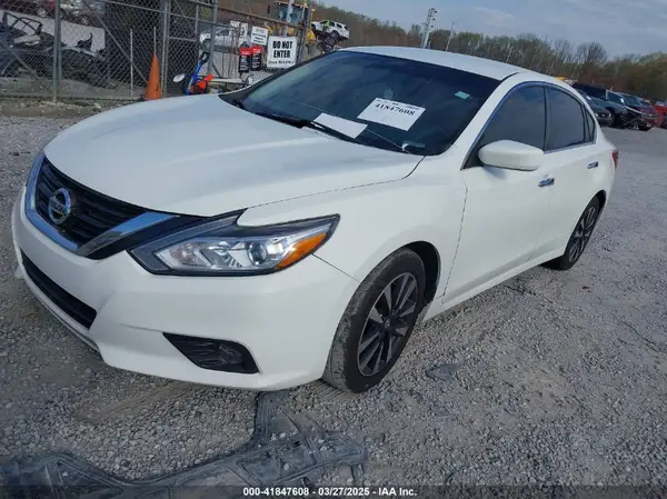 1N4AL3AP3JC214754 2018 NISSAN ALTIMA - Image 2