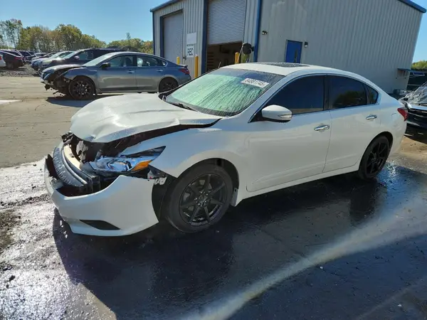 1N4AL3AP3JC215127 2018 NISSAN ALTIMA - Image 1