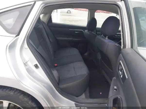 1N4AL3AP3JC215421 2018 NISSAN ALTIMA - Image 8