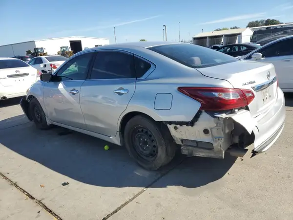 1N4AL3AP3JC218433 2018 NISSAN ALTIMA - Image 2
