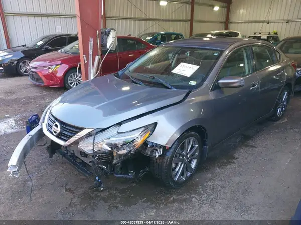 1N4AL3AP3JC220232 2018 NISSAN ALTIMA - Image 2