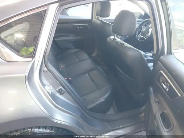 1N4AL3AP3JC220232 2018 NISSAN ALTIMA - Image 8