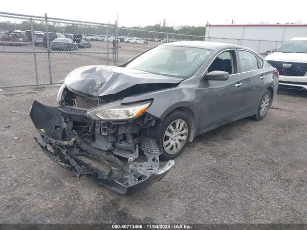 1N4AL3AP3JC220957 2018 NISSAN ALTIMA - Image 2