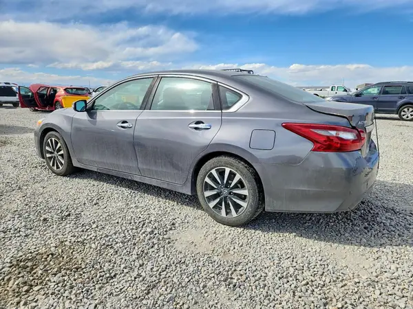 1N4AL3AP3JC221784 2018 NISSAN ALTIMA - Image 2