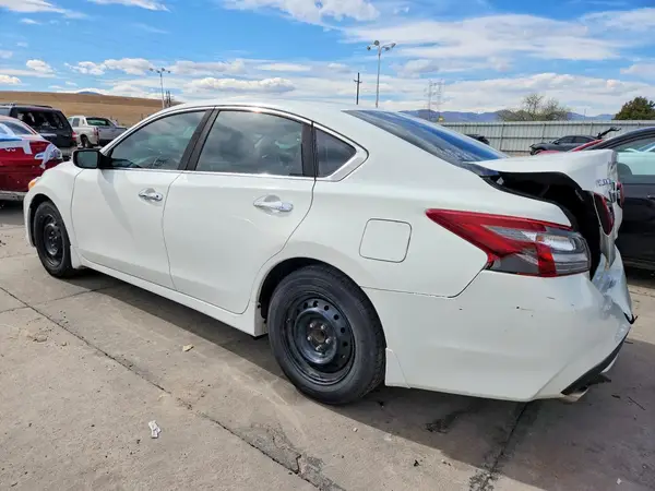 1N4AL3AP3JC222367 2018 NISSAN ALTIMA - Image 2